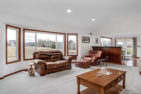 595 Darwin Ct, Saline, MI 48176 photo 24