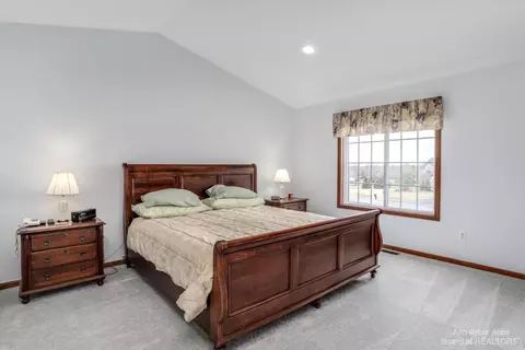 595 Darwin Ct, Saline, MI 48176 photo 28
