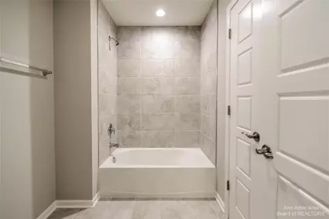 117 Beddingham Ct, Saline, MI 48176 photo 50