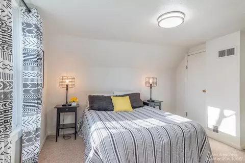 945 Judd Rd, Saline, MI 48176 photo 18