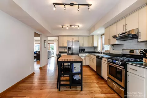 2765 Ember Way, Ann Arbor, MI 48104 photo 12
