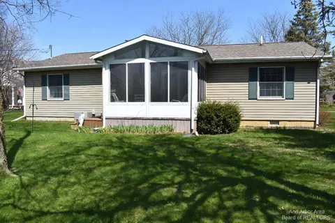 464 Cass St, Dundee, MI 48131 photo 29
