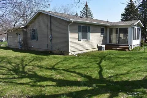 464 Cass St, Dundee, MI 48131 photo 30