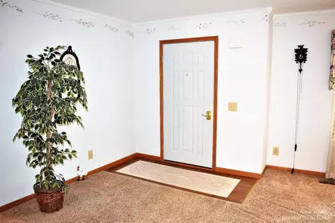 464 Cass St, Dundee, MI 48131 photo 3