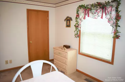 464 Cass St, Dundee, MI 48131 photo 22