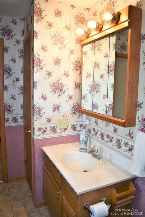 464 Cass St, Dundee, MI 48131 photo 15