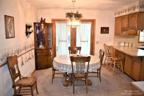 464 Cass St, Dundee, MI 48131 photo 6