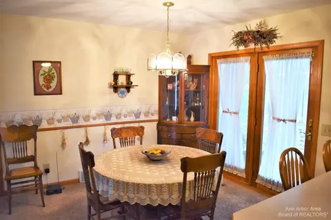 464 Cass St, Dundee, MI 48131 photo 7