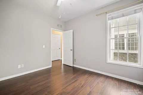 50433 Monroe St, Canton, MI 48188 photo 29