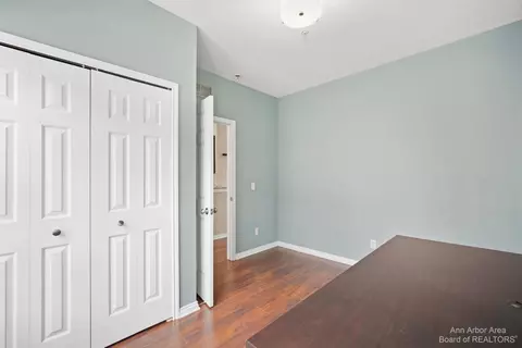 50433 Monroe St, Canton, MI 48188 photo 32