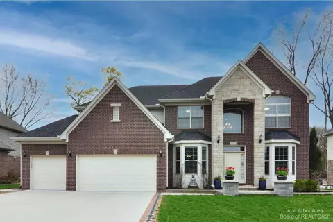 2182 Chaps Dr, Troy, MI 48085 photo 1