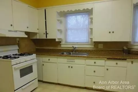 316 Bloomfield Blvd, Jackson, MI 49203 photo 4