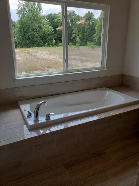 10246 High Mdw, Saline, MI 48176 photo 25