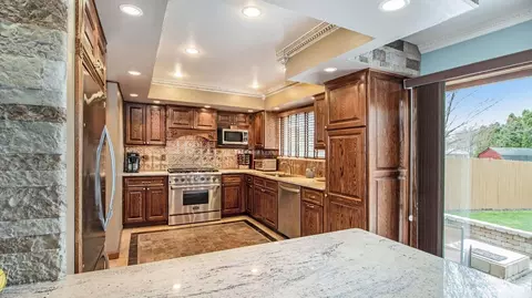 6447 Raintree Dr, Canton, MI 48187 photo 5