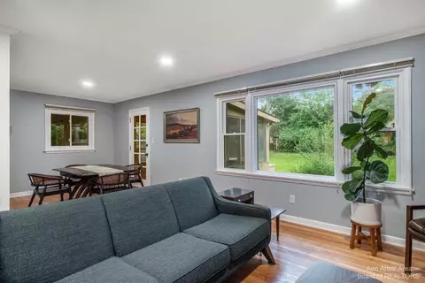 2007 Devolson Ave, Ann Arbor, MI 48104 photo 12