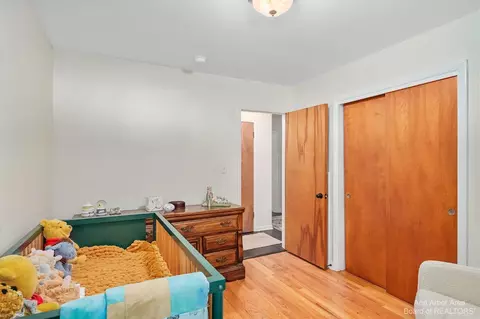 2007 Devolson Ave, Ann Arbor, MI 48104 photo 17