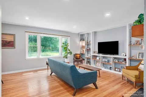 2007 Devolson Ave, Ann Arbor, MI 48104 photo 9
