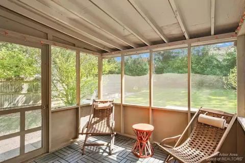 2007 Devolson Ave, Ann Arbor, MI 48104 photo 15