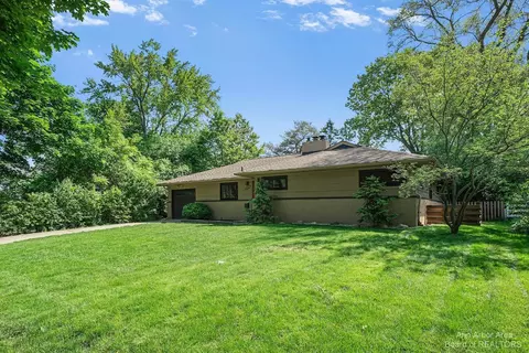 2007 Devolson Ave, Ann Arbor, MI 48104 photo 2