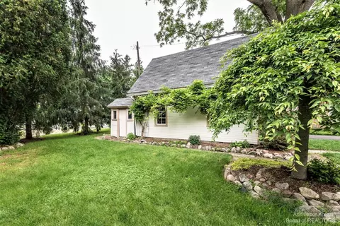 220 Monroe St, Saline, MI 48176 photo 38