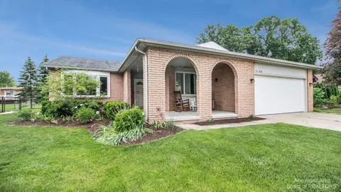 6188 Gloucester Dr, Canton, MI 48187 photo 1