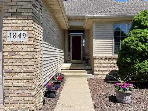 4849 Sir Austin Dr, Jackson, MI 49201 photo 5