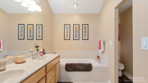 4849 Sir Austin Dr, Jackson, MI 49201 photo 37