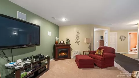 4849 Sir Austin Dr, Jackson, MI 49201 photo 48