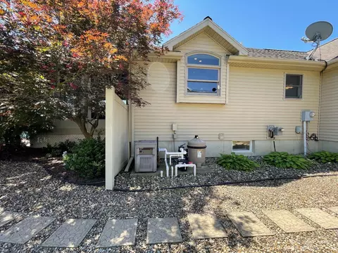 4849 Sir Austin Dr, Jackson, MI 49201 photo 32