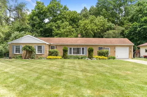 1245 Levant St, Jackson, MI 49203 photo 1