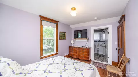1022 Chestnut St, Adrian, MI 49221 photo 9