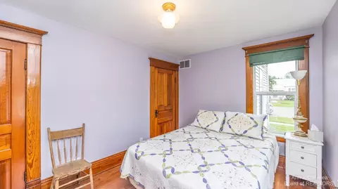 1022 Chestnut St, Adrian, MI 49221 photo 10