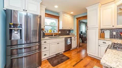 1022 Chestnut St, Adrian, MI 49221 photo 6