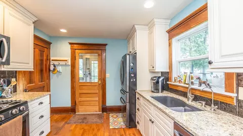 1022 Chestnut St, Adrian, MI 49221 photo 7