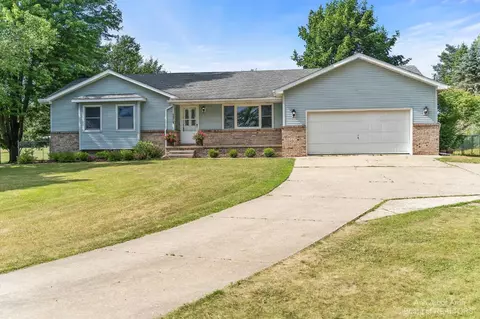 1318 Judd Rd, Saline, MI 48176 photo 2