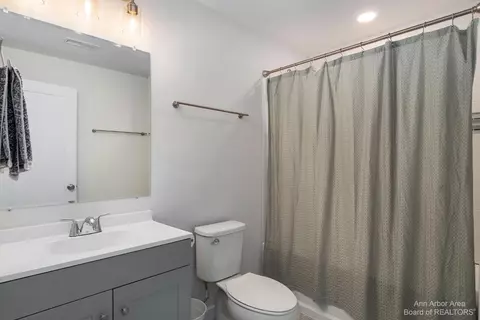 2837 Ridington Rd, Ann Arbor, MI 48105 photo 36