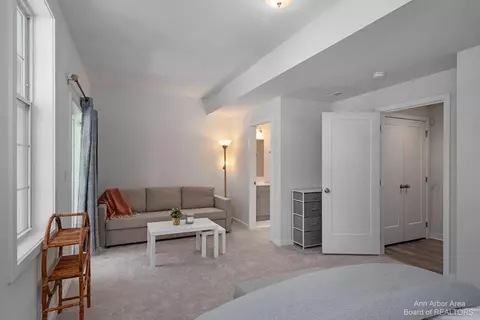 2837 Ridington Rd, Ann Arbor, MI 48105 photo 35