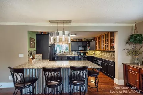 38440 Wade Rd, Romulus, MI 48174 photo 13