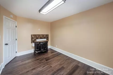 38440 Wade Rd, Romulus, MI 48174 photo 32