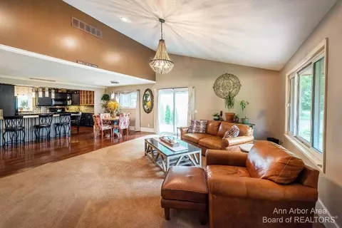 38440 Wade Rd, Romulus, MI 48174 photo 9