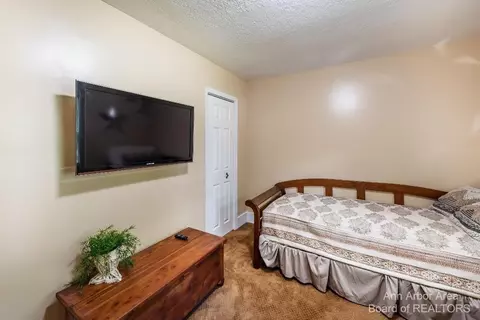 38440 Wade Rd, Romulus, MI 48174 photo 27