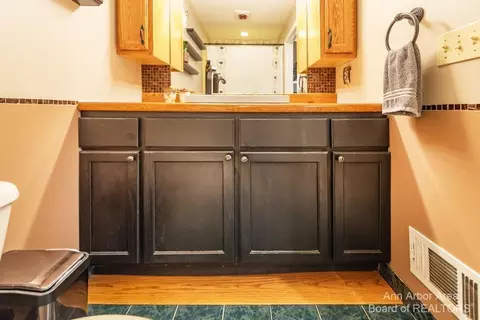 38440 Wade Rd, Romulus, MI 48174 photo 25
