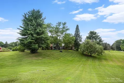 8640 Huron River Dr, Dexter, MI 48130 photo 4