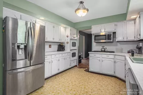 8640 Huron River Dr, Dexter, MI 48130 photo 12