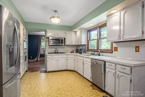 8640 Huron River Dr, Dexter, MI 48130 photo 11