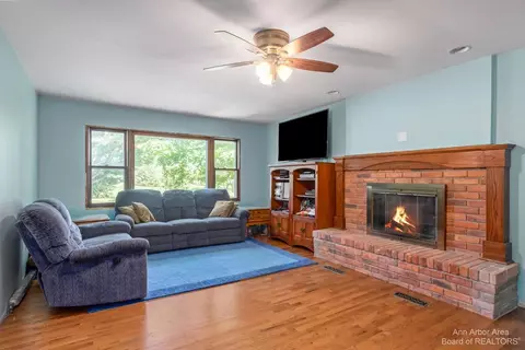 8640 Huron River Dr, Dexter, MI 48130 photo 15