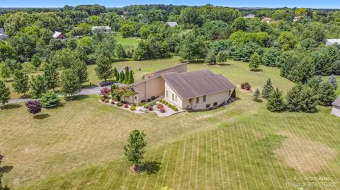 140 Ginger Ln, Saline, MI 48176 photo 46