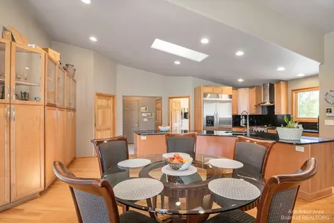 140 Ginger Ln, Saline, MI 48176 photo 14