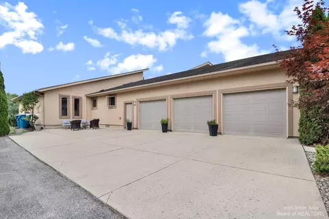 140 Ginger Ln, Saline, MI 48176 photo 44