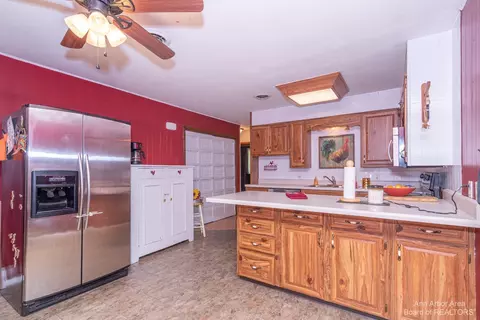 5066 Laing Dr, Tecumseh, MI 49286 photo 8